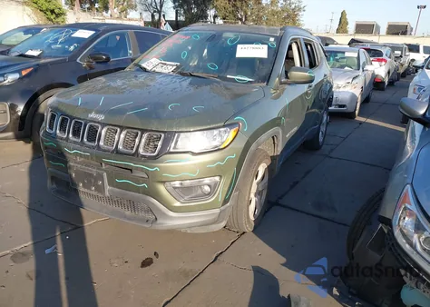 2021 Jeep Compass Latitude 4X4 from USA, damaged, VIN 3C4NJDBB9MT560746